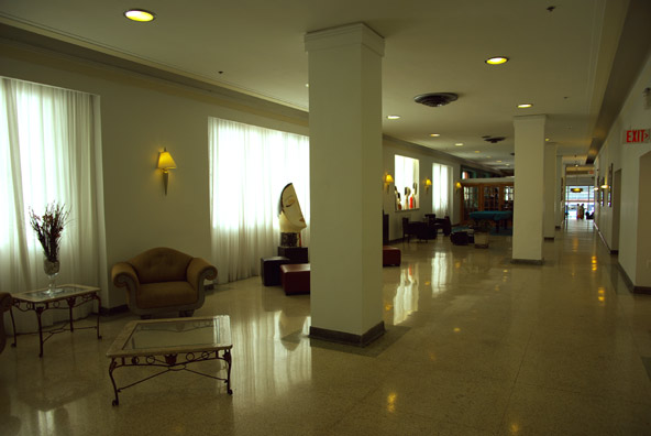 zẽr[